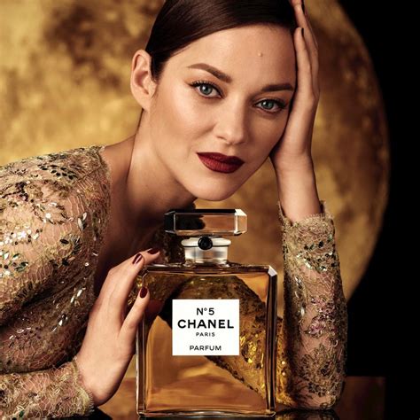 lady in chanel 5 advert|new chanel no 5 commercial.